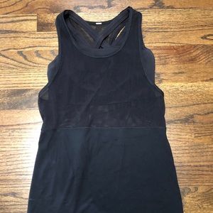 Lululemon Tank w/ Bra. Size 4.